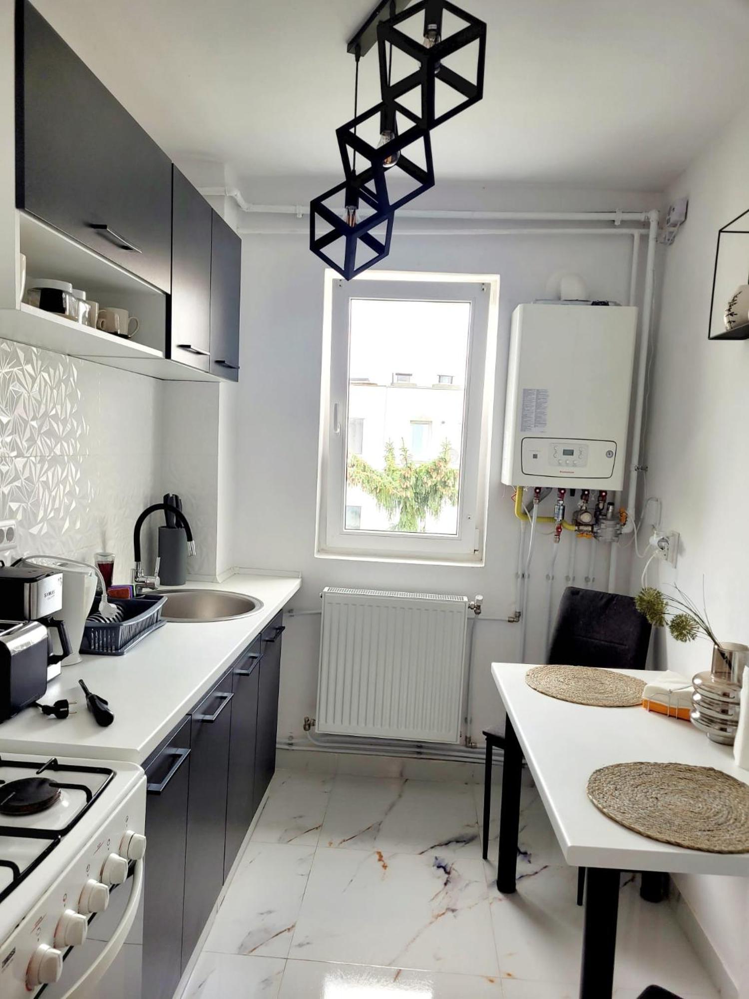 Christal Apartment Bacău Екстериор снимка