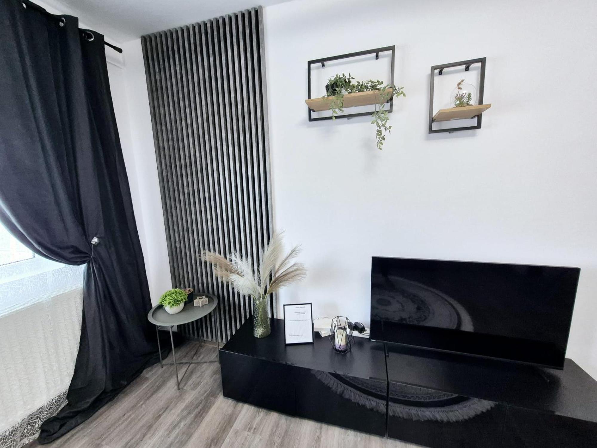 Christal Apartment Bacău Екстериор снимка
